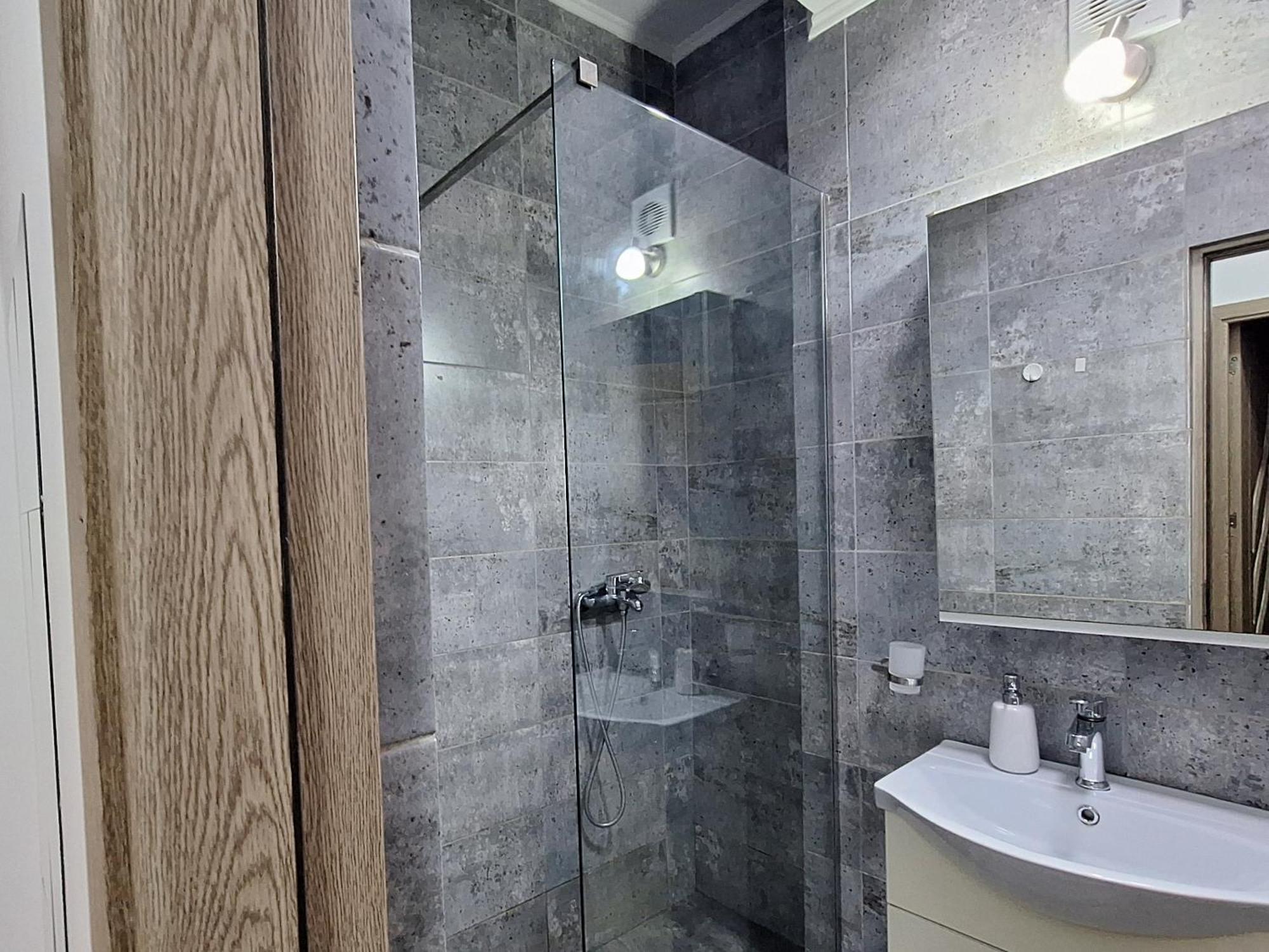 Moni Apartment Нэводари Экстерьер фото